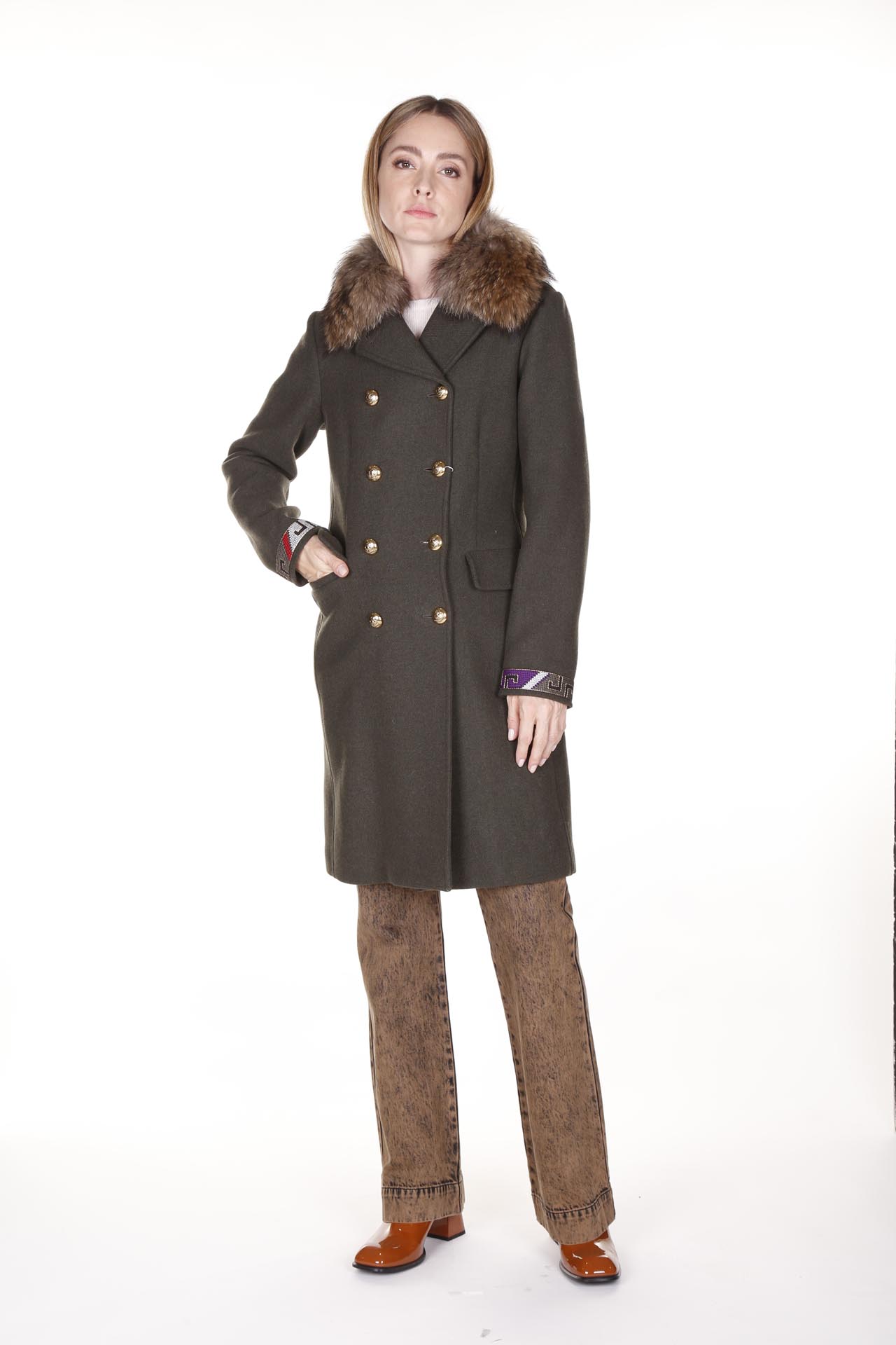 Bazar Deluxe, Cappotto